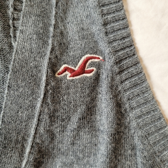 Hollister Sweater vest - Picture 4 of 11